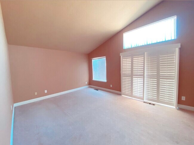 Building Photo - 80 Falconi Way