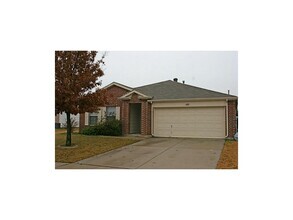 Building Photo - 1009 Greenbend Dr