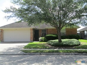 Building Photo - 108 Gemini Ct