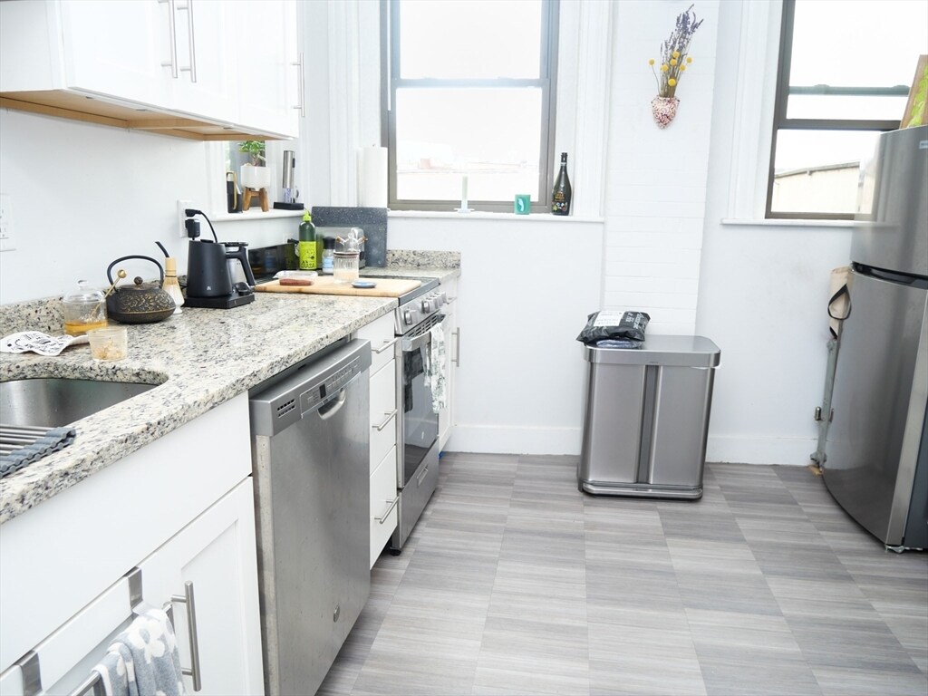 Foto principal - 1378 Beacon St