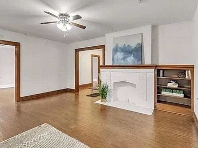 Foto del edificio - Charming 2/2 Tudor Home in Heart of OKC!