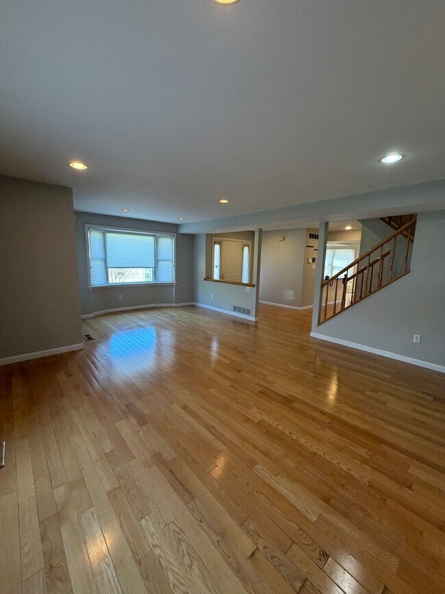 Foto del edificio - 3BR - WOODED VIEWS • FINISHED BASEMENT • BONUS LOFT • TE SCHOOL DISTRICT