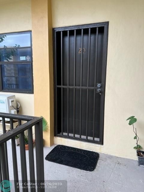 Building Photo - 7845 NE Bayshore Ct