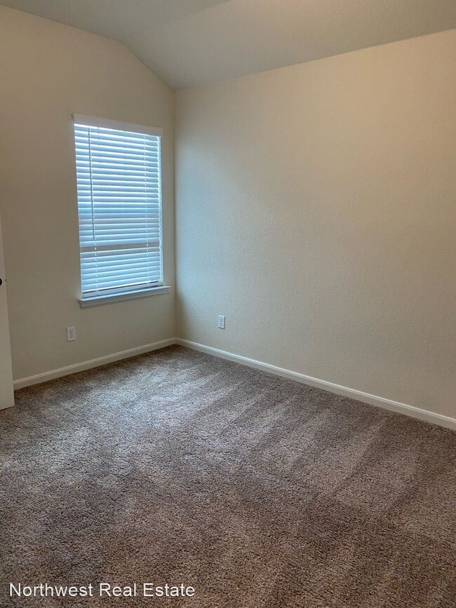 Building Photo - 3 br, 2.5 bath House - 10309 Lynwood Villa...