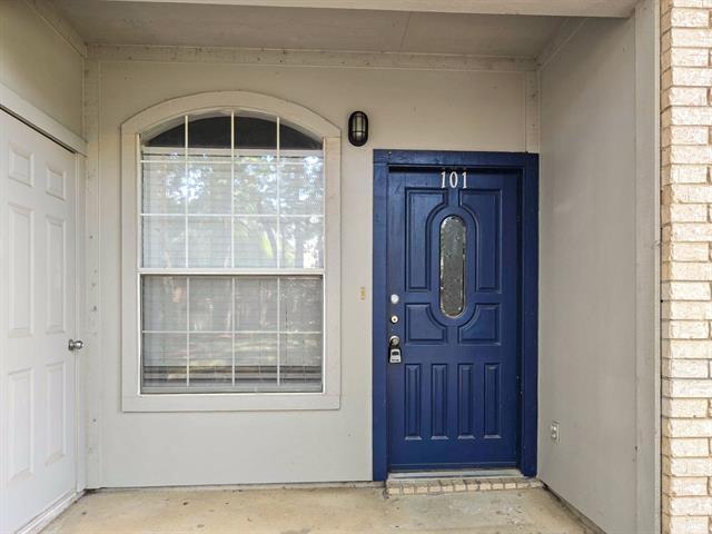 Foto principal - 1501 Cedar Elm Dr