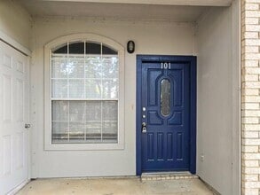 Building Photo - 1501 Cedar Elm Dr