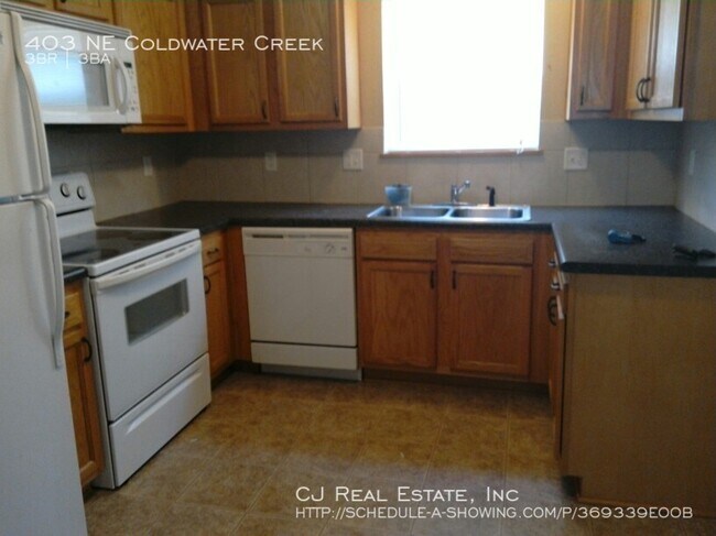 Building Photo - 403 NE Coldwater Creek Dr
