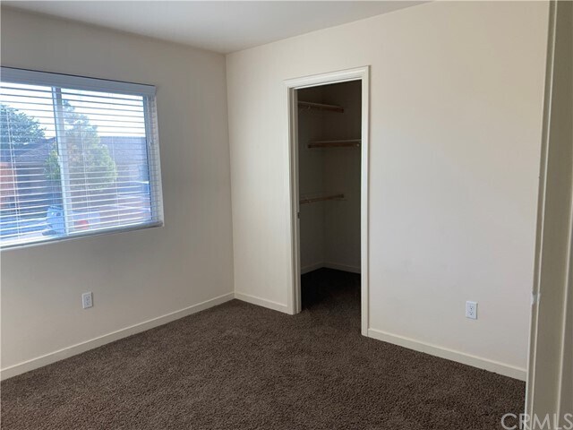 Building Photo - 34652 Pinewood Ct