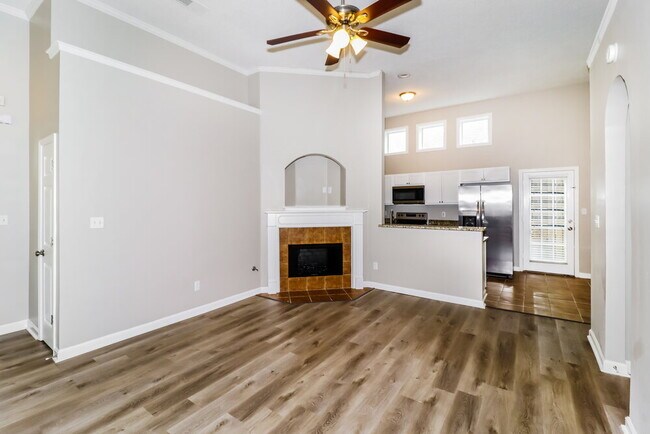 Foto del edificio - 2692 Bending Elm Dr