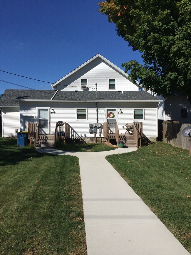 Back Entrance - 509 E 7th St
