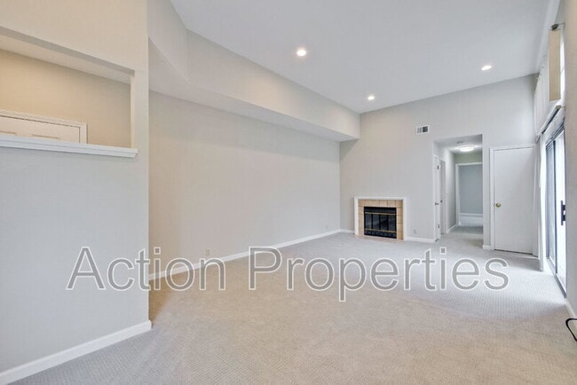 Building Photo - 1341 Meadow Ridge Cir