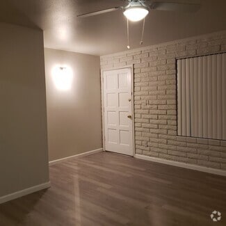 Building Photo - 18041 N 40th Pl