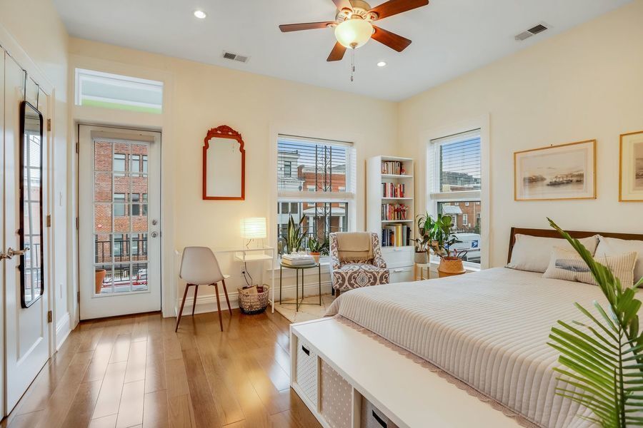 Primary Photo - Nice Two Bedroom Home near Union Market - ...