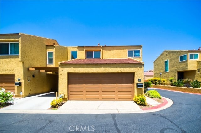 Building Photo - 4725 Cardena Plaza