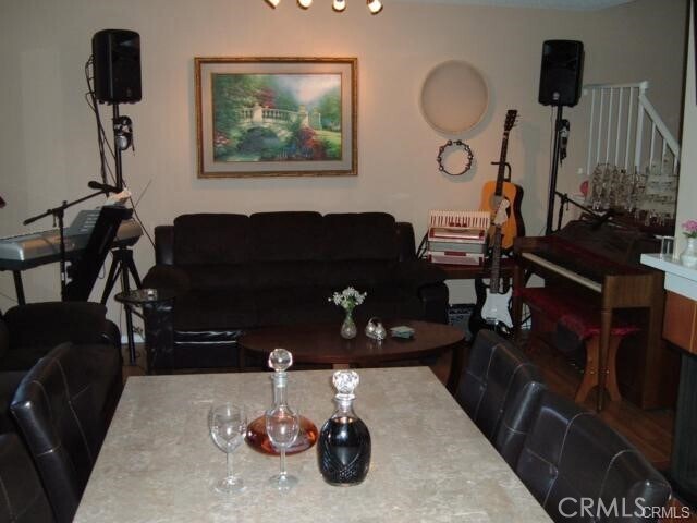Foto del edificio - 2452 Chandler Ave