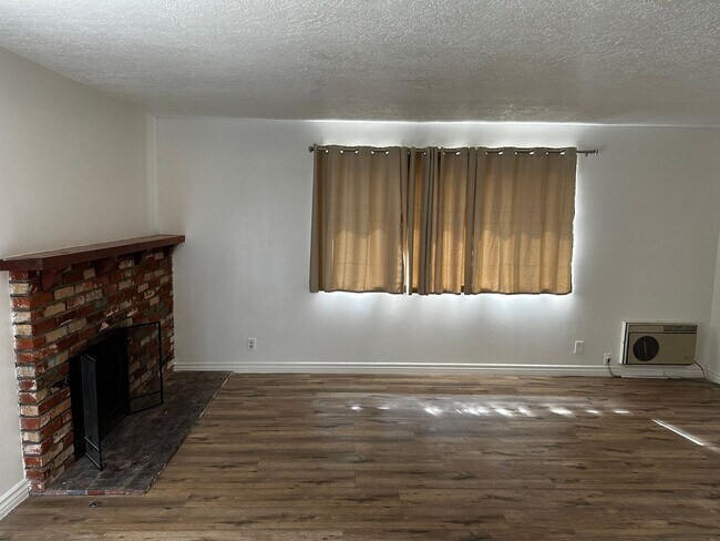 Foto del edificio - 205 S Walnut St