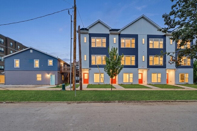 Building Photo - 108 S 5th St