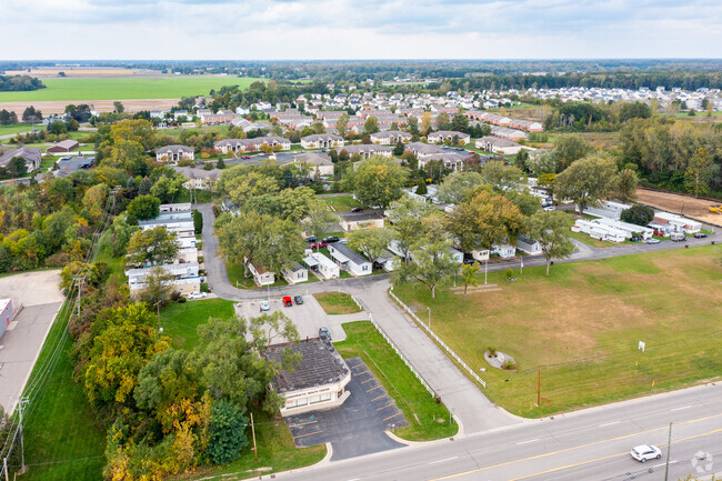 Foto aérea - Shamrock Mobile Home Village