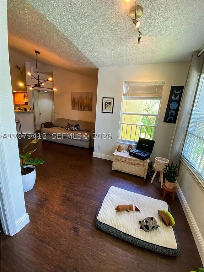 Foto del edificio - 13090 Vista Isles Dr