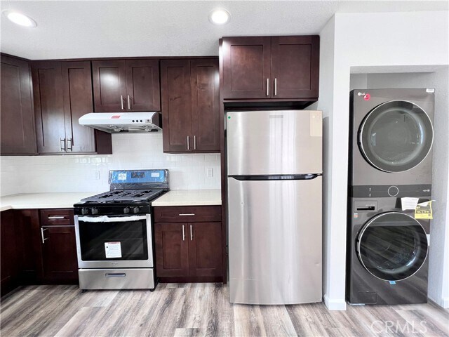 Foto del edificio - 651 Maltman Ave