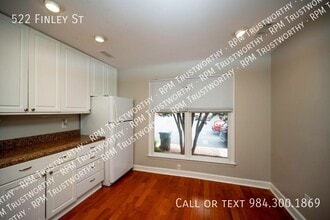 Building Photo - 522 Finley St