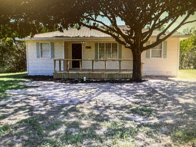 Foto del edificio - Beautiful home just minutes from the Brazos river Granbury