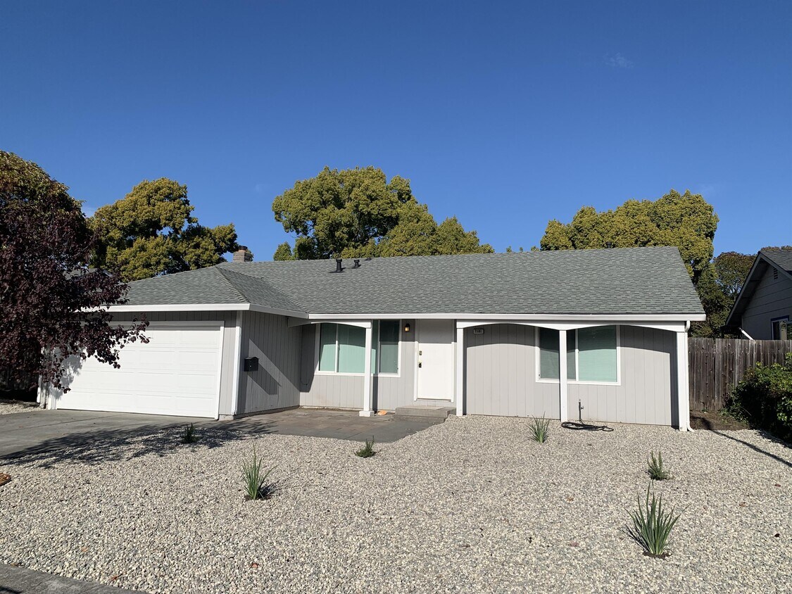 7181 Circle Dr, Rohnert Park, CA 94928 House Rental in Rohnert Park