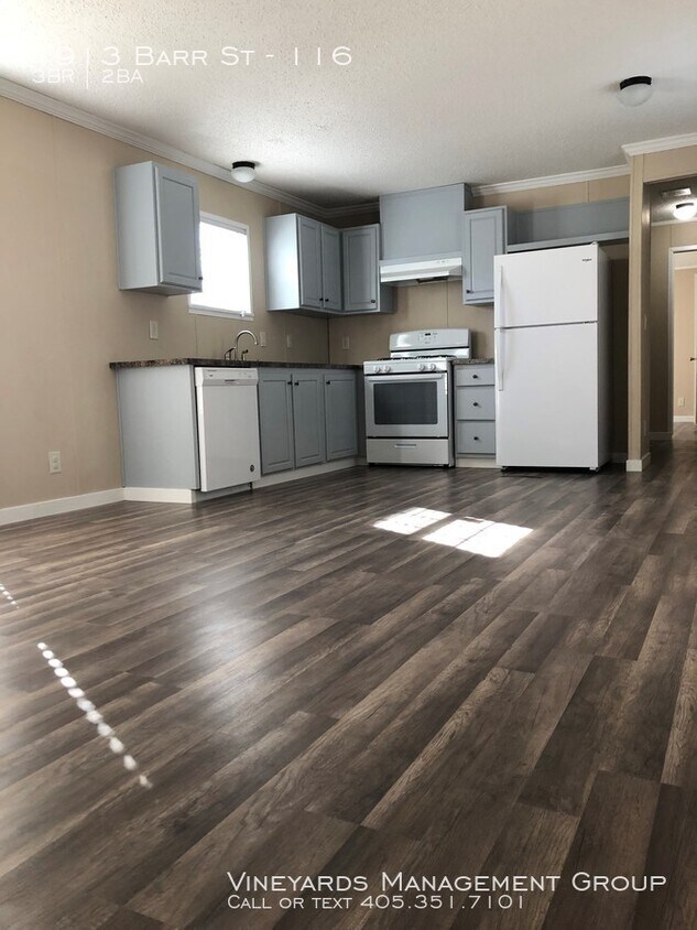 Foto del edificio - Now leasing