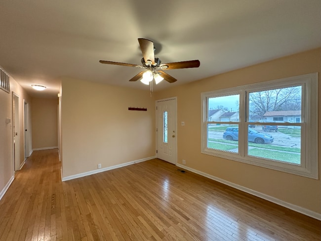 Building Photo - 508 Kenyon Ave