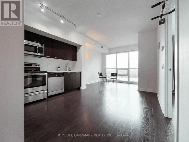 Building Photo - 2220 Lake Shore Blvd W