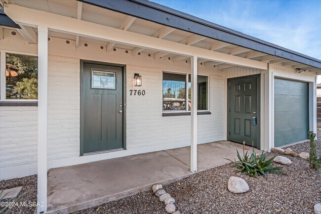 Building Photo - 7760 E Nicaragua Dr