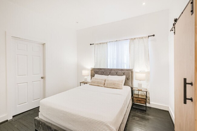 Foto del edificio - 3309 Webster St