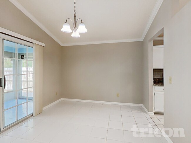 Building Photo - 7839 Spring Branch Dr S