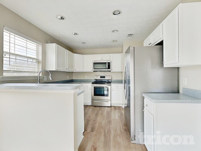 Foto del edificio - 530 Mackinaw Dr