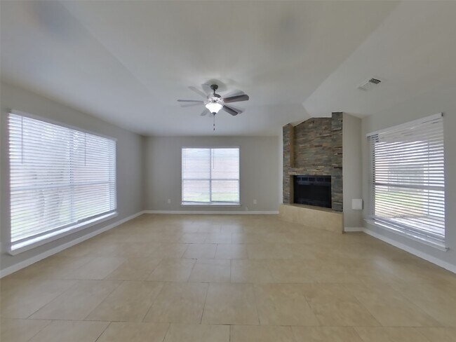 Foto del edificio - 16006 Camino Del Sol Dr