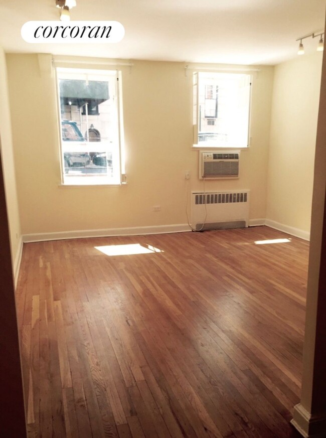Foto del edificio - 421 E 50th St