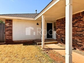 Building Photo - 7024 Woodlake Dr