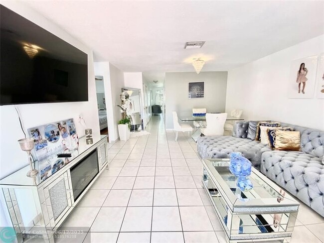 Building Photo - 416 SW 96th Ct