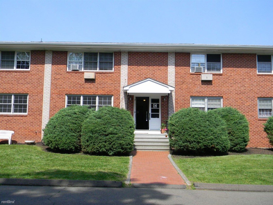 Primary Photo - 1739 Foxon Rd