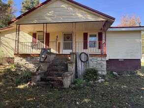 Building Photo - 122 Helm Rd