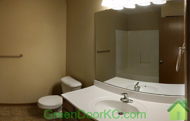 Foto del edificio - 1000 Fall Meadow Ln