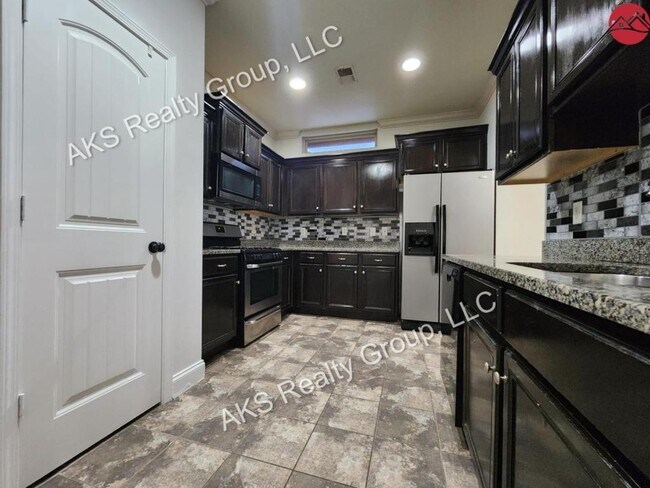 Foto del edificio - 5740 Park Side Rd