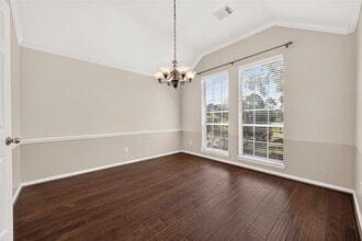 Building Photo - 2726 Martinec Dr