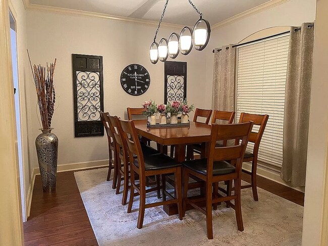 Foto del edificio - $3195 Per Month after the Lease with Purch...