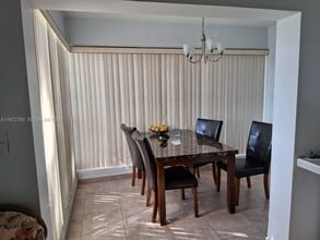 Building Photo - 300 NE 191st St