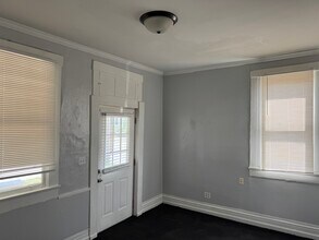 Building Photo - 1601 E Market St