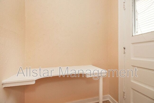 Building Photo - 2100 Cottage Grove Ave