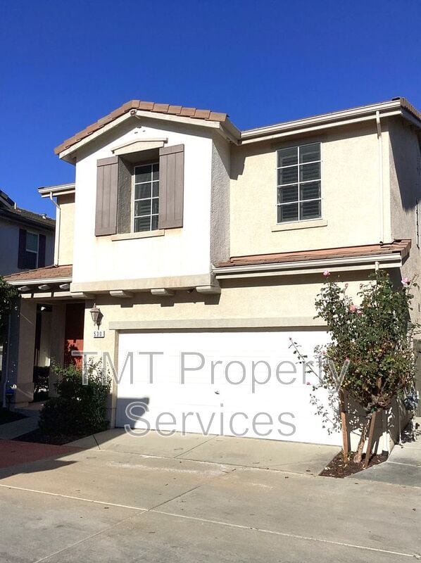 Building Photo - 530 Candela Cir