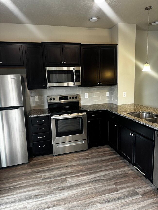 Building Photo - 5912 S Jessenia Ln