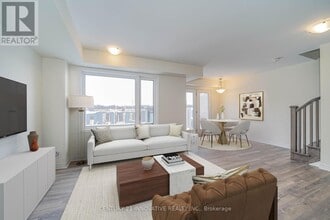 Building Photo - 3325 Thunderbird Prom